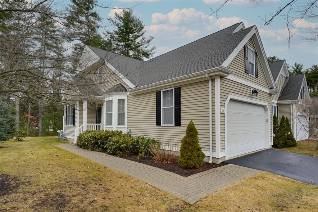 20 Glacier Way 20, Holliston, MA 01746