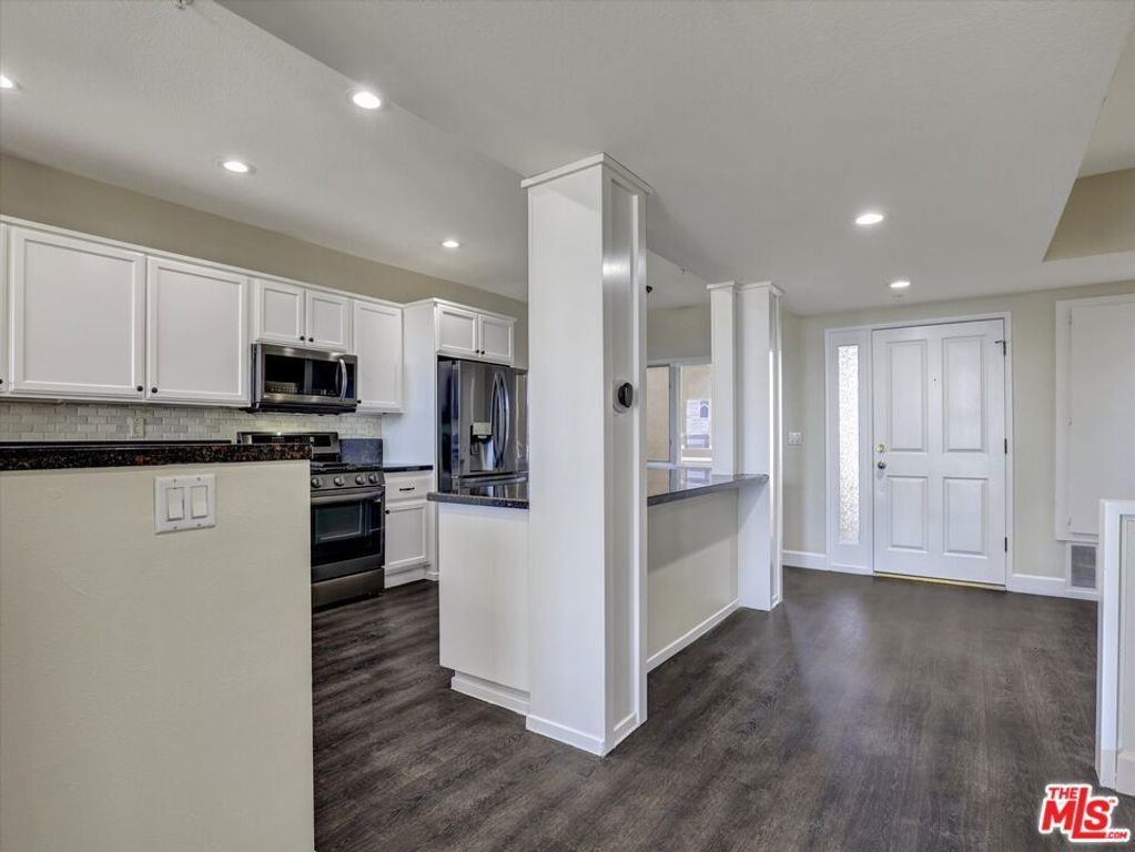 2604 E 20th Street 205E, Signal Hill, CA 90755 — photo 2