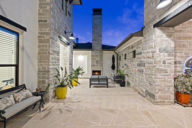 200 Baldovino SKWY, Lakeway, TX 78738