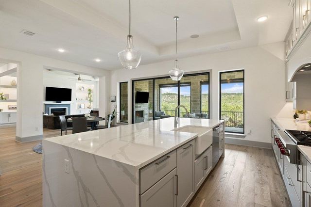 200 Baldovino SKWY, Lakeway, TX 78738