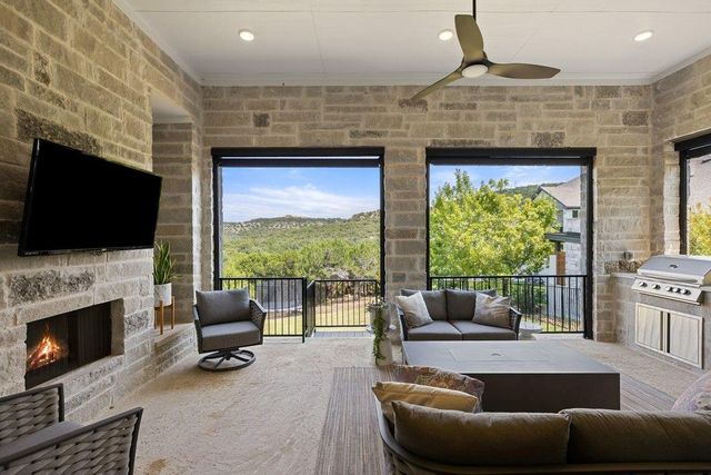 200 Baldovino SKWY, Lakeway, TX 78738