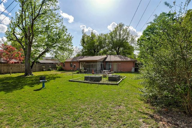1609 S Pickard Avenue, Norman, OK 73072