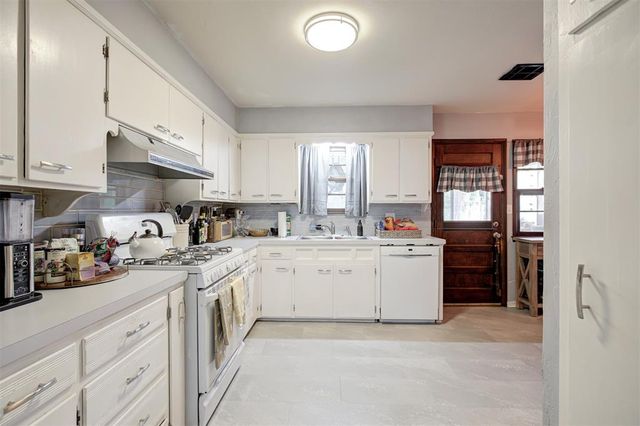 1609 S Pickard Avenue, Norman, OK 73072