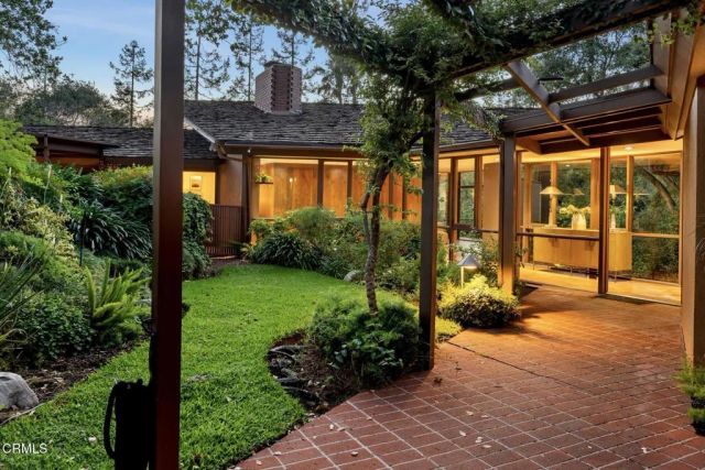 1060 Kewen Drive, San Marino, CA 91108