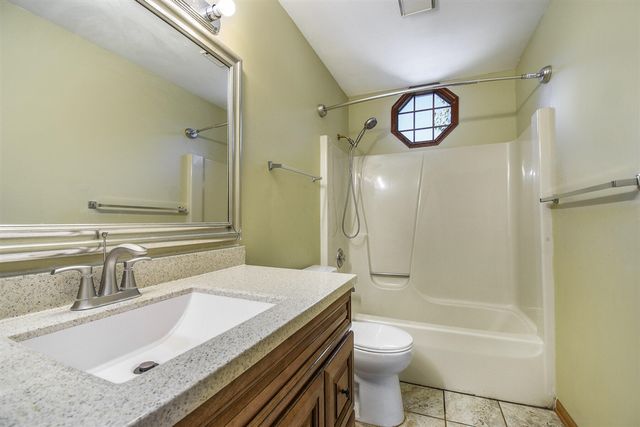 1370 Manorwood Drive, Grand Rapids, MI 49508