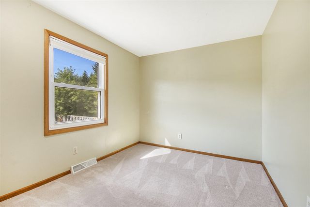 1370 Manorwood Drive, Grand Rapids, MI 49508