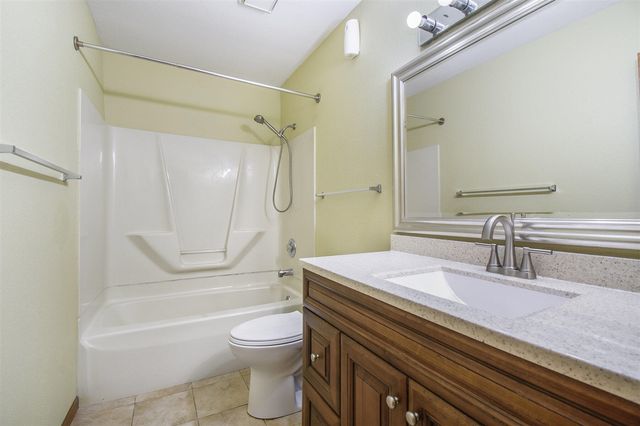 1370 Manorwood Drive, Grand Rapids, MI 49508