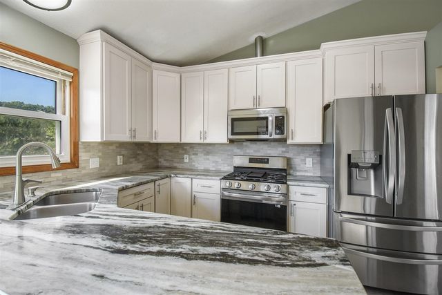 1370 Manorwood Drive, Grand Rapids, MI 49508