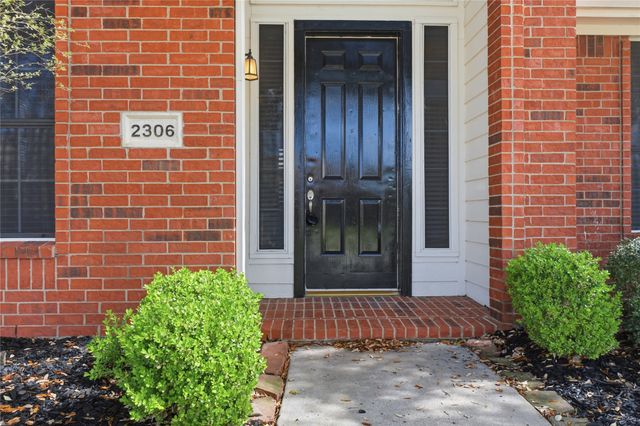 2306 Valley Creek Drive, Garland, TX 75040