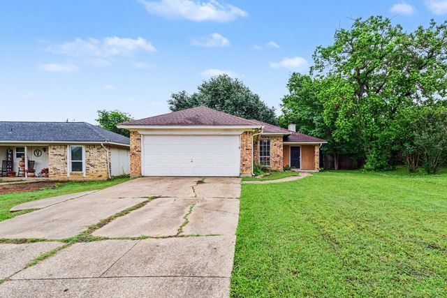 313 Sunnyview Drive, Mansfield, TX 76063