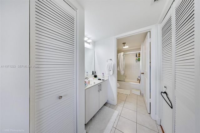 540 Brickell Key Dr 608, Miami, FL 33131