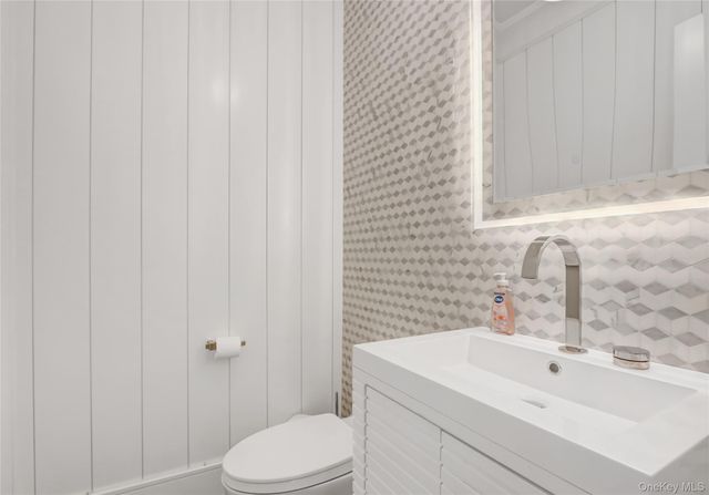 44 Bayside Drive, Point Lookout, NY 11569