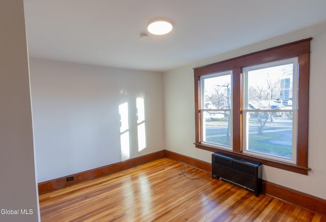 1941 Helderberg Avenue, Rotterdam, NY 12306