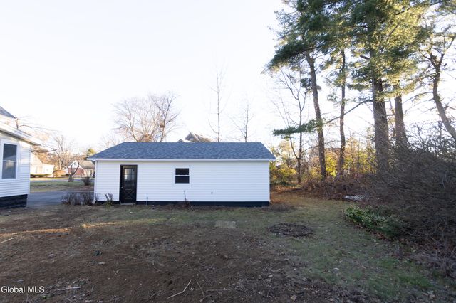 1941 Helderberg Avenue, Rotterdam, NY 12306