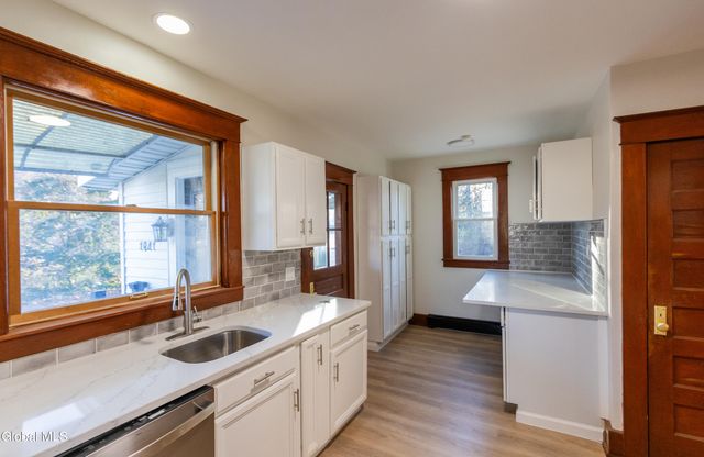 1941 Helderberg Avenue, Rotterdam, NY 12306