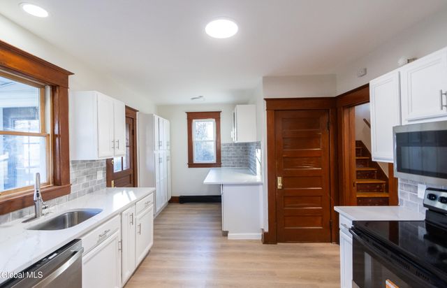 1941 Helderberg Avenue, Rotterdam, NY 12306