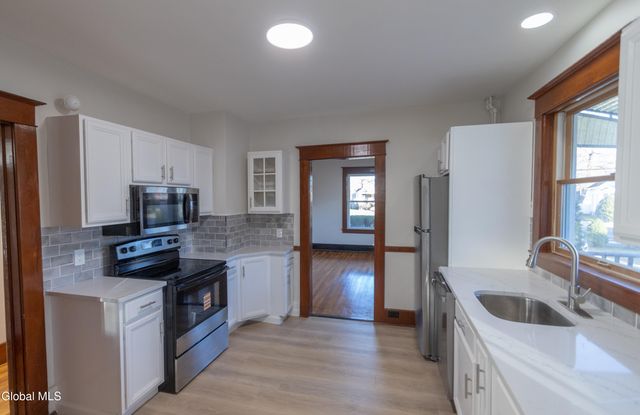 1941 Helderberg Avenue, Rotterdam, NY 12306