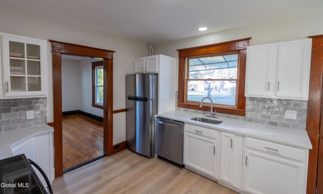 1941 Helderberg Avenue, Rotterdam, NY 12306