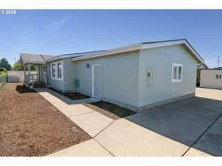2588 MAIA Loop, Springfield, OR 97477