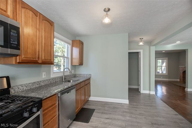 3478 Raymont Boulevard, University Heights, OH 44118