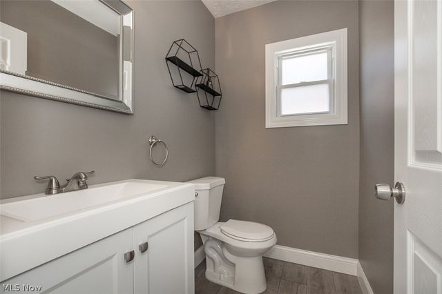 3478 Raymont Boulevard, University Heights, OH 44118