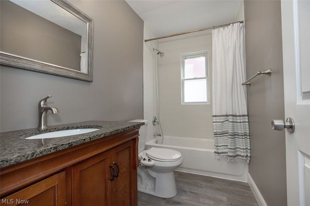 3478 Raymont Boulevard, University Heights, OH 44118