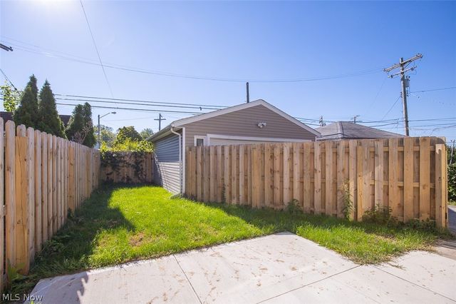 3478 Raymont Boulevard, University Heights, OH 44118