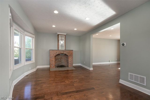 3478 Raymont Boulevard, University Heights, OH 44118