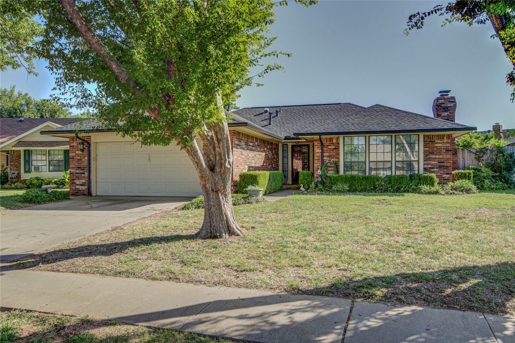 2813 ALLENS Trail, Edmond, OK 73003