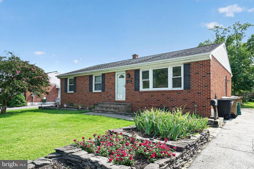 134 CASIMIR DR, NEW CASTLE, DE 19720 — exterior