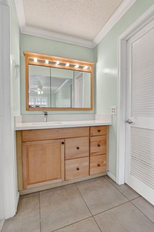 920 South Drive A, Delray Beach, FL 33445