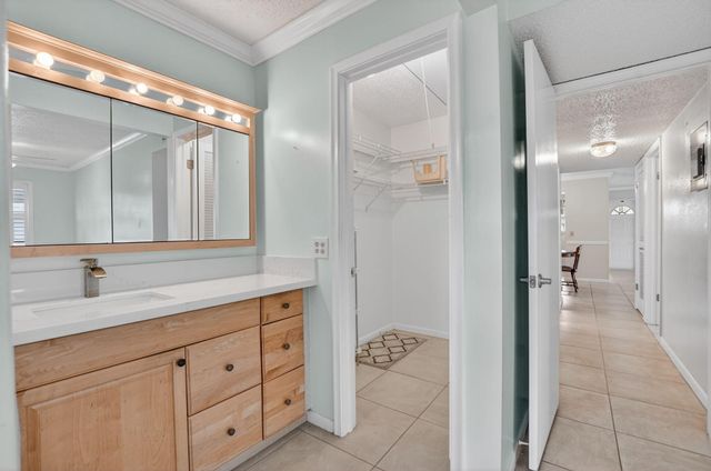 920 South Drive A, Delray Beach, FL 33445