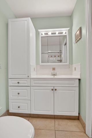 920 South Drive A, Delray Beach, FL 33445