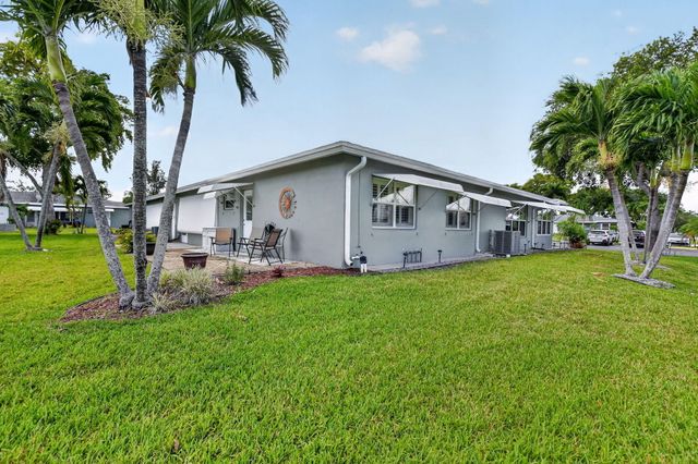 920 South Drive A, Delray Beach, FL 33445