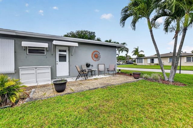 920 South Drive A, Delray Beach, FL 33445