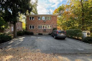 14 Cornwall Lane, Port Washington, NY 11050