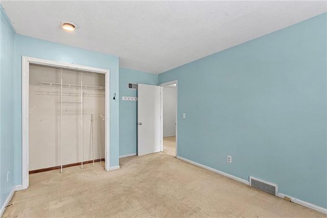 11618 Cherry Street, Kansas City, MO 64114