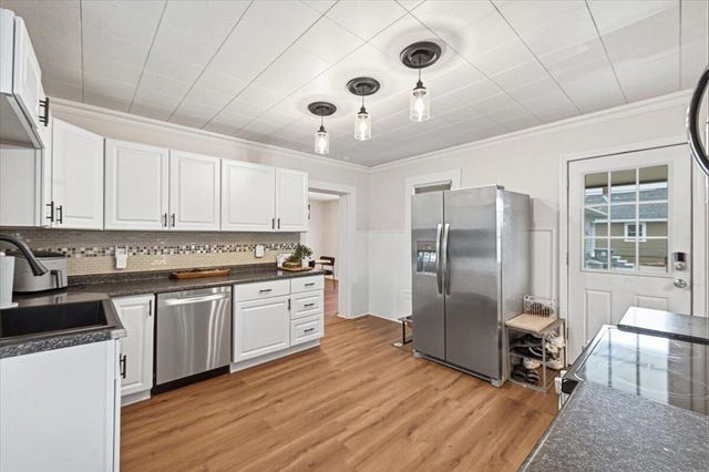 1807 AVENUE D, Council Bluffs, IA 51501