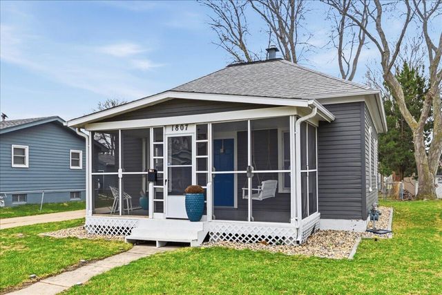 1807 AVENUE D, Council Bluffs, IA 51501