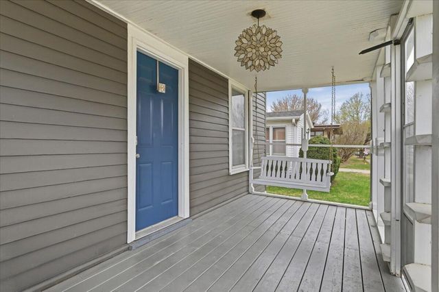 1807 AVENUE D, Council Bluffs, IA 51501