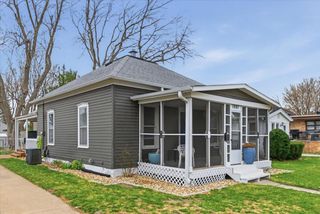 1807 AVENUE D, Council Bluffs, IA 51501