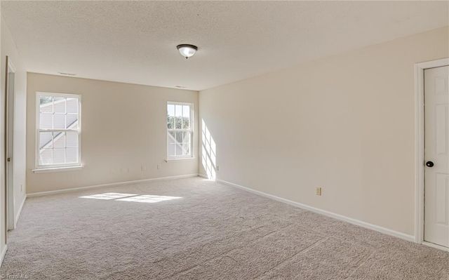 2170 Glen Cove Way, High Point, NC 27265