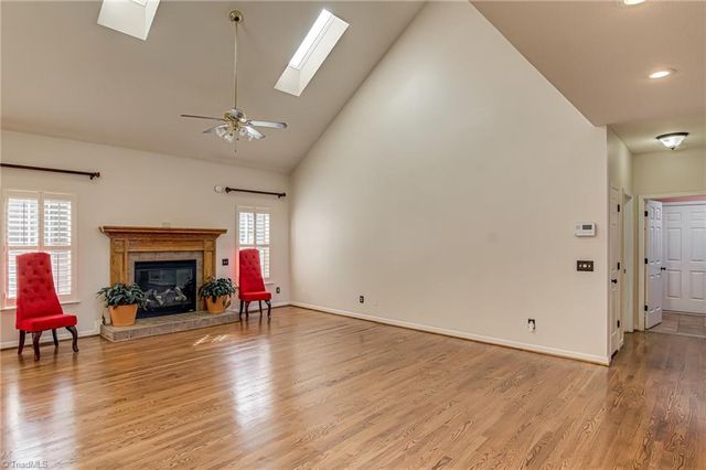 2170 Glen Cove Way, High Point, NC 27265