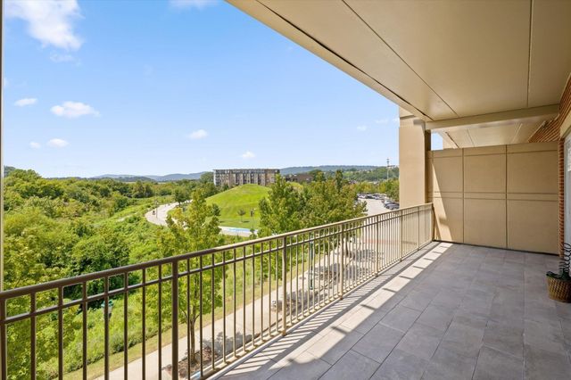 4 Cherokee Blvd Apt 321, Chattanooga, TN 37405