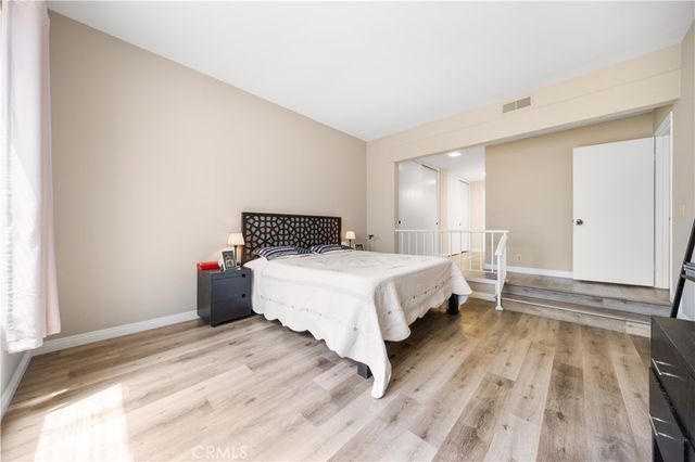 11 Palos 55, Irvine, CA 92612