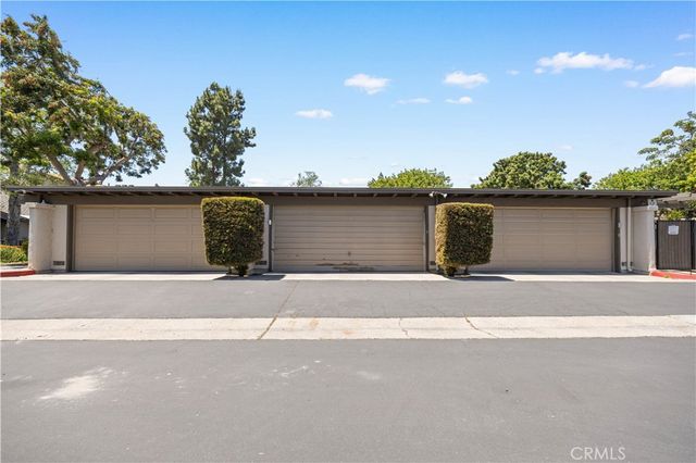 11 Palos 55, Irvine, CA 92612
