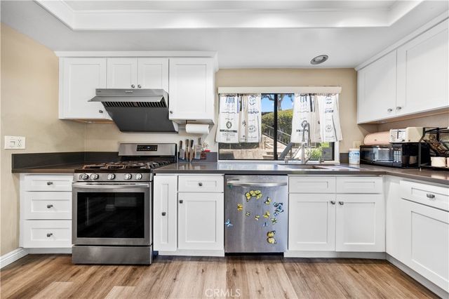 11 Palos 55, Irvine, CA 92612