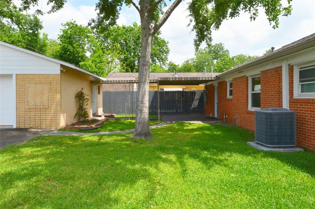 501 Jerry Street, Houston, TX 77022
