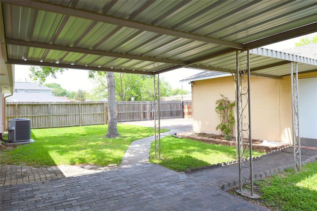 501 Jerry Street, Houston, TX 77022