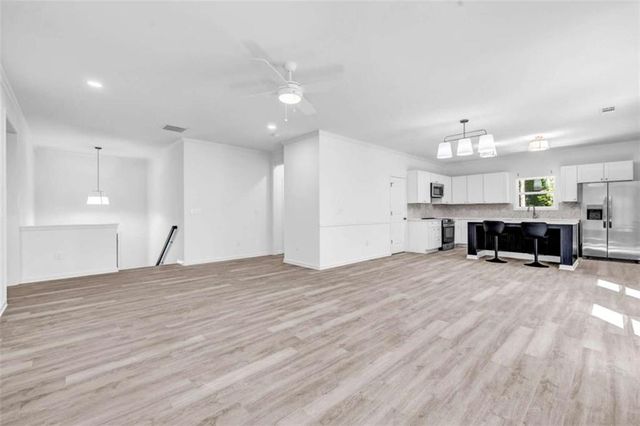 170 Pleasant Point Way, Fayetteville, GA 30214